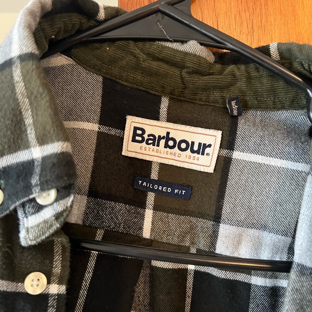 Button up plaid - Picture 2 of 2